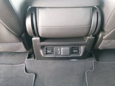 Used 2025 GMC Sierra 1500 SLT RWD image 12