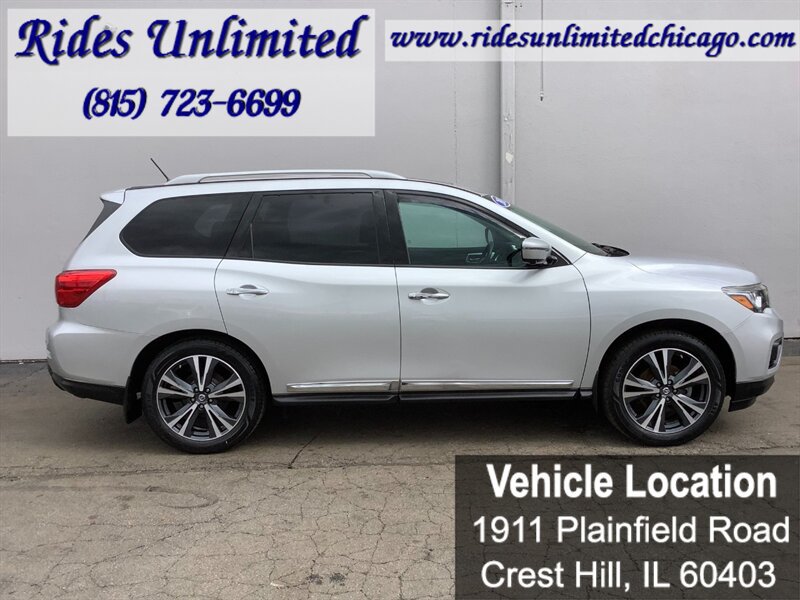Used 2017 Nissan Pathfinder Platinum w/ Family Entertainment Package AWD/4WD image 7