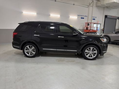Used 2018 Ford Explorer Limited AWD/4WD image 10
