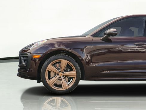 Used 2023 Porsche Macan GTS w/ Sport Chrono Package image 26