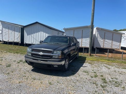 Used 2006 Chevrolet Avalanche Z66 w/ Sun And Sound Package image 3