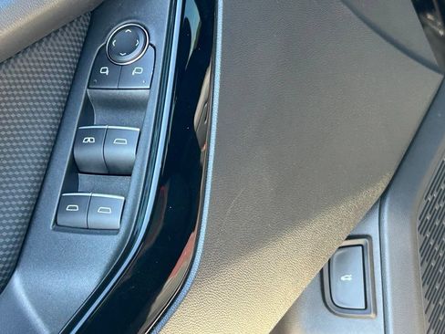 Used 2025 Chevrolet Equinox RS FWD image 20