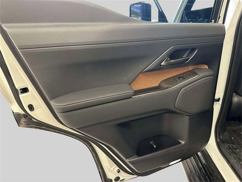 Used 2024 Lexus GX 550 image 23