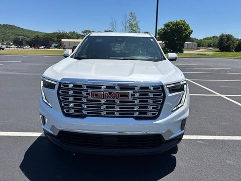 Used 2024 GMC Acadia Denali FWD image 3