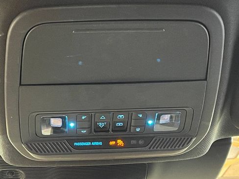 Used 2023 Ford Explorer Platinum w/ Technology Package AWD/4WD image 42