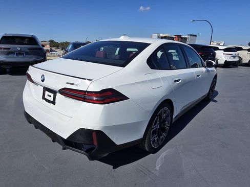 New 2026 BMW i5 eDrive40 w/ M Sport Package image 24