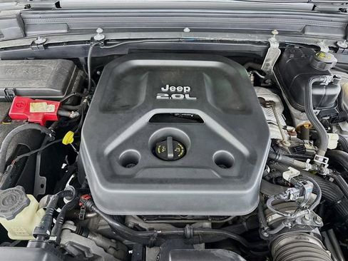 Used 2019 Jeep Wrangler Unlimited Sport S AWD/4WD image 31