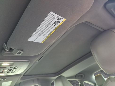 Used 2019 Toyota Avalon XLE w/ Moonroof Package FWD image 14