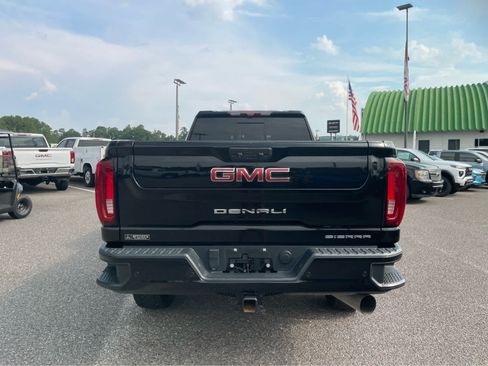 Used 2022 GMC Sierra 2500 Denali w/ Denali Black Diamond Edition AWD/4WD image 6