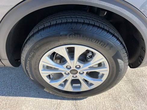 Used 2025 Ford Escape Active AWD/4WD image 19