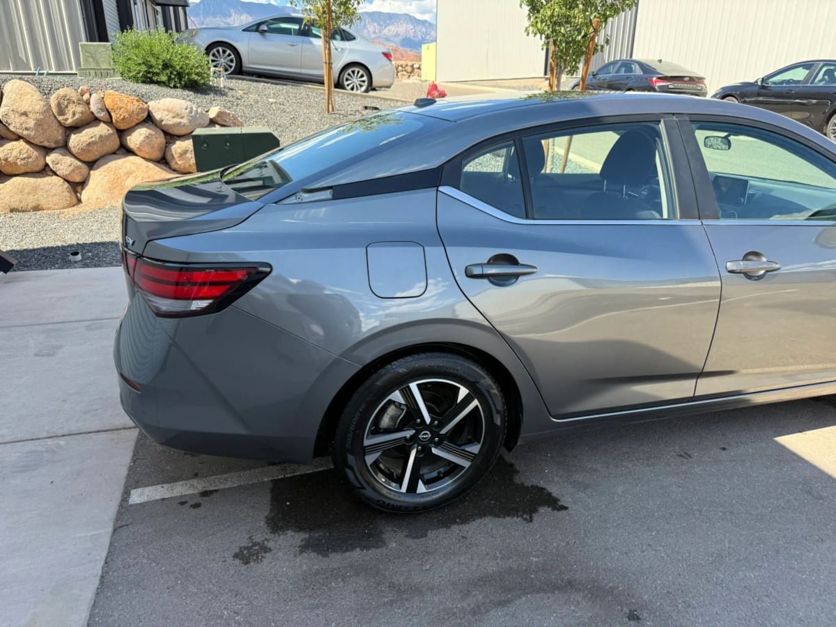 Used 2024 Nissan Sentra SV FWD image 10