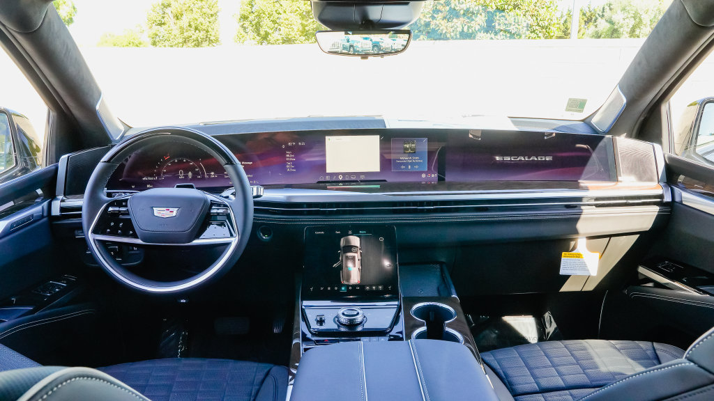 New 2026 Cadillac Escalade ESV Platinum Sport AWD/4WD image 12