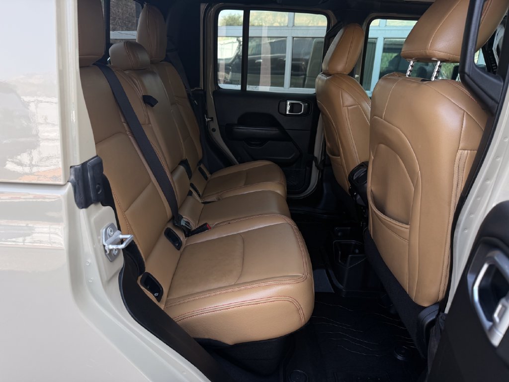Used 2020 Jeep Gladiator Rubicon AWD/4WD image 38