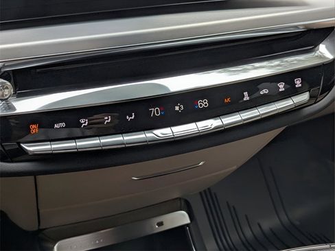 New 2025 Cadillac Lyriq Sport image 10