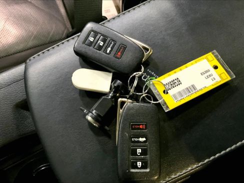 Used 2013 Lexus ES 350 4dr Sdn image 14