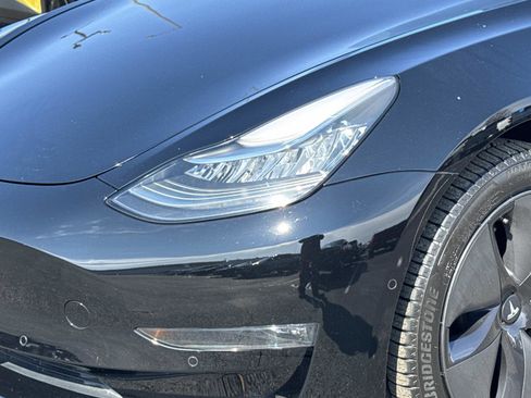 Used 2018 Tesla Model 3 Mid Range image 27