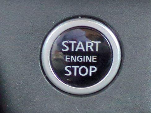 Certified 2023 Nissan Rogue SL image 30