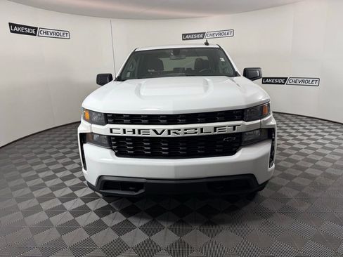 Used 2019 Chevrolet Silverado 1500 Custom w/ Custom Value Package AWD/4WD image 9