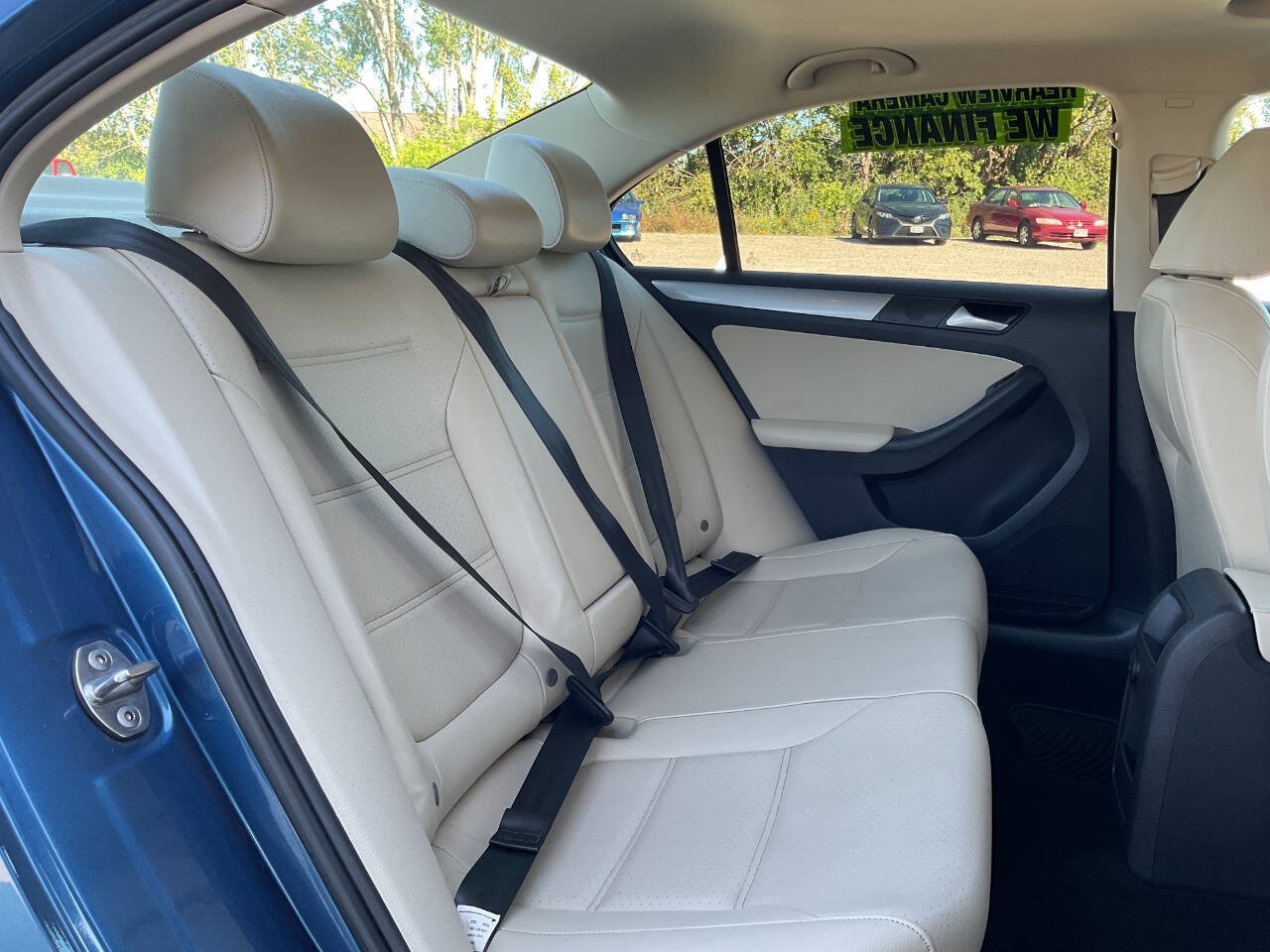 Used 2017 Volkswagen Jetta SE FWD image 39
