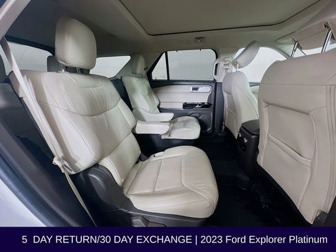 Used 2023 Ford Explorer Platinum w/ Technology Package AWD/4WD image 35