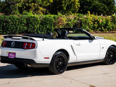 Used 2010 Ford Mustang GT Premium image 49