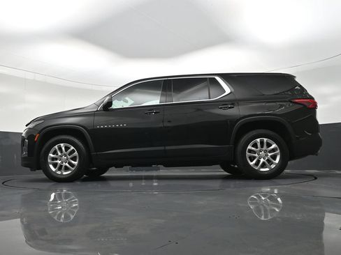 Used 2022 Chevrolet Traverse LS FWD image 22