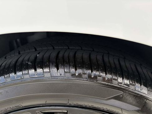 Used 2025 Toyota Camry SE image 16