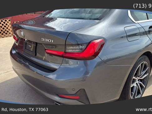 Used 2019 BMW 330i Sedan w/ Convenience Package image 18