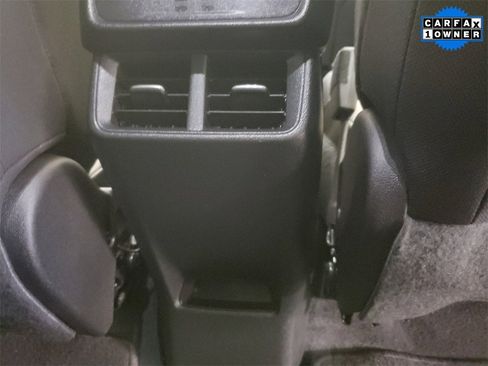 Used 2025 Chevrolet Equinox LT image 16