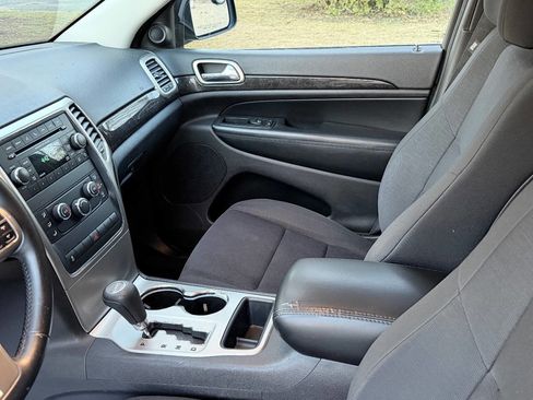 Used 2012 Jeep Grand Cherokee Laredo image 34