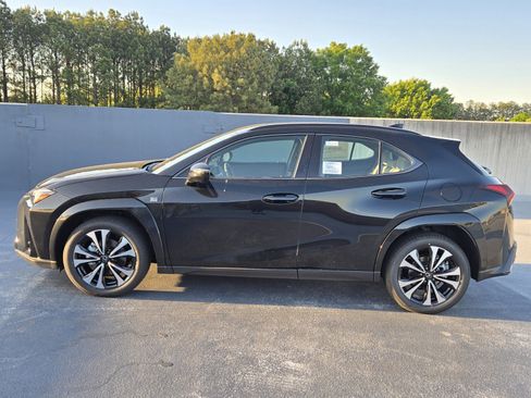 New 2026 Lexus UX 300h FWD image 2