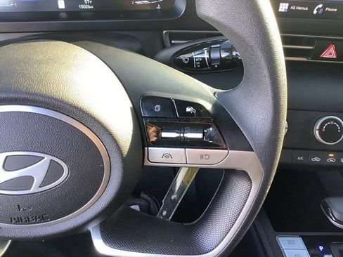 Certified 2025 Hyundai Elantra SE w/ Cargo Package image 20