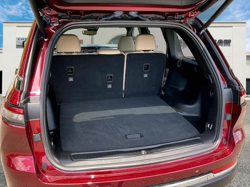 Certified 2023 Jeep Grand Cherokee Limited AWD/4WD image 30