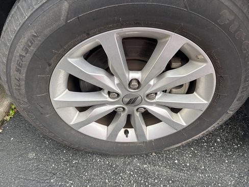 Used 2023 Dodge Durango SXT image 8