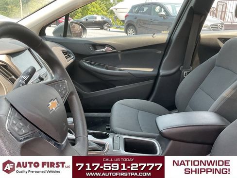 Used 2018 Chevrolet Cruze LT w/ Convenience Package FWD image 7