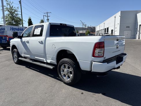Used 2024 RAM 2500 Big Horn w/ Sport Appearance Package image 7