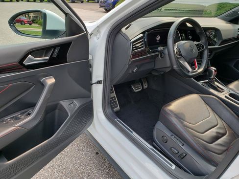Used 2022 Volkswagen Jetta GLI Autobahn FWD image 9