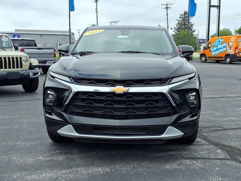 Used 2023 Chevrolet Blazer LT w/ Convenience Package FWD image 2