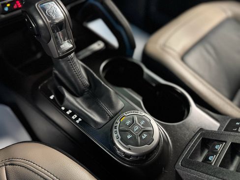 Used 2023 Ford Bronco Wildtrak image 27