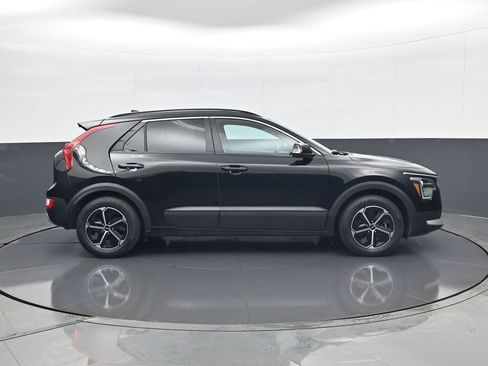 Used 2023 Kia Niro EX FWD image 4