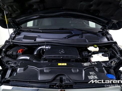 Used 2018 Mercedes-Benz Metris Passenger image 30