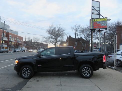 Used 2016 GMC Canyon SLE w/ All Terrain Package image 6