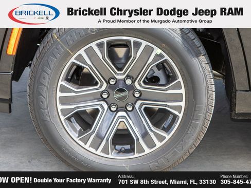 New 2025 Jeep Wagoneer 4WD w/ Convenience Group I image 38