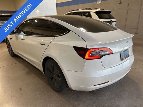 Used 2021 Tesla Model 3 Standard Range Plus image 4