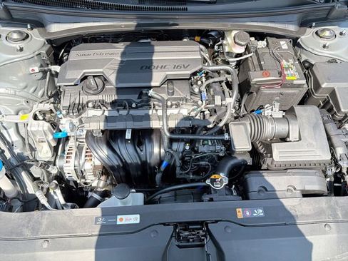 New 2026 Hyundai Elantra Limited FWD image 20