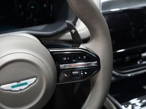 Used 2025 Aston Martin DBX 707 image 30