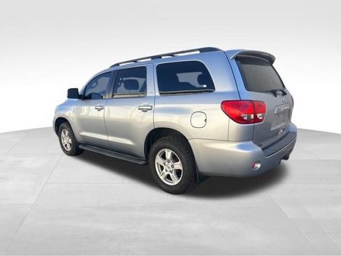 Used 2015 Toyota Sequoia SR5 image 8