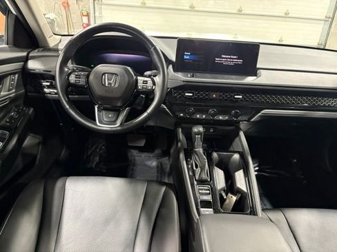 Used 2025 Honda Accord Touring image 16