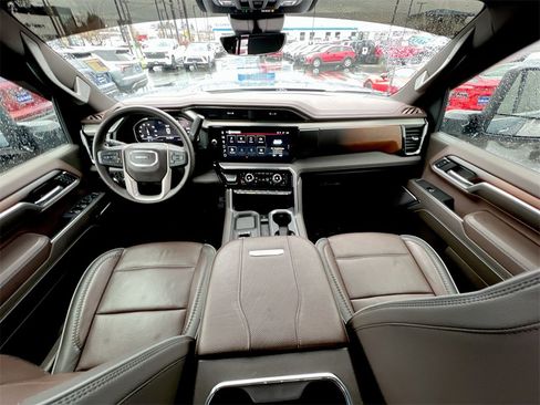 Certified 2024 GMC Sierra 2500 Denali w/ Denali Reserve Package image 18