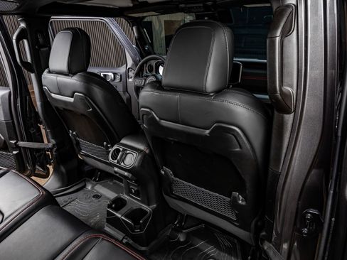 Used 2025 Jeep Gladiator Rubicon image 31